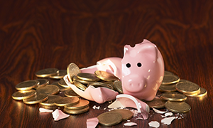 To ud af tre personer med penge i banken har under 100.000 kr. stående